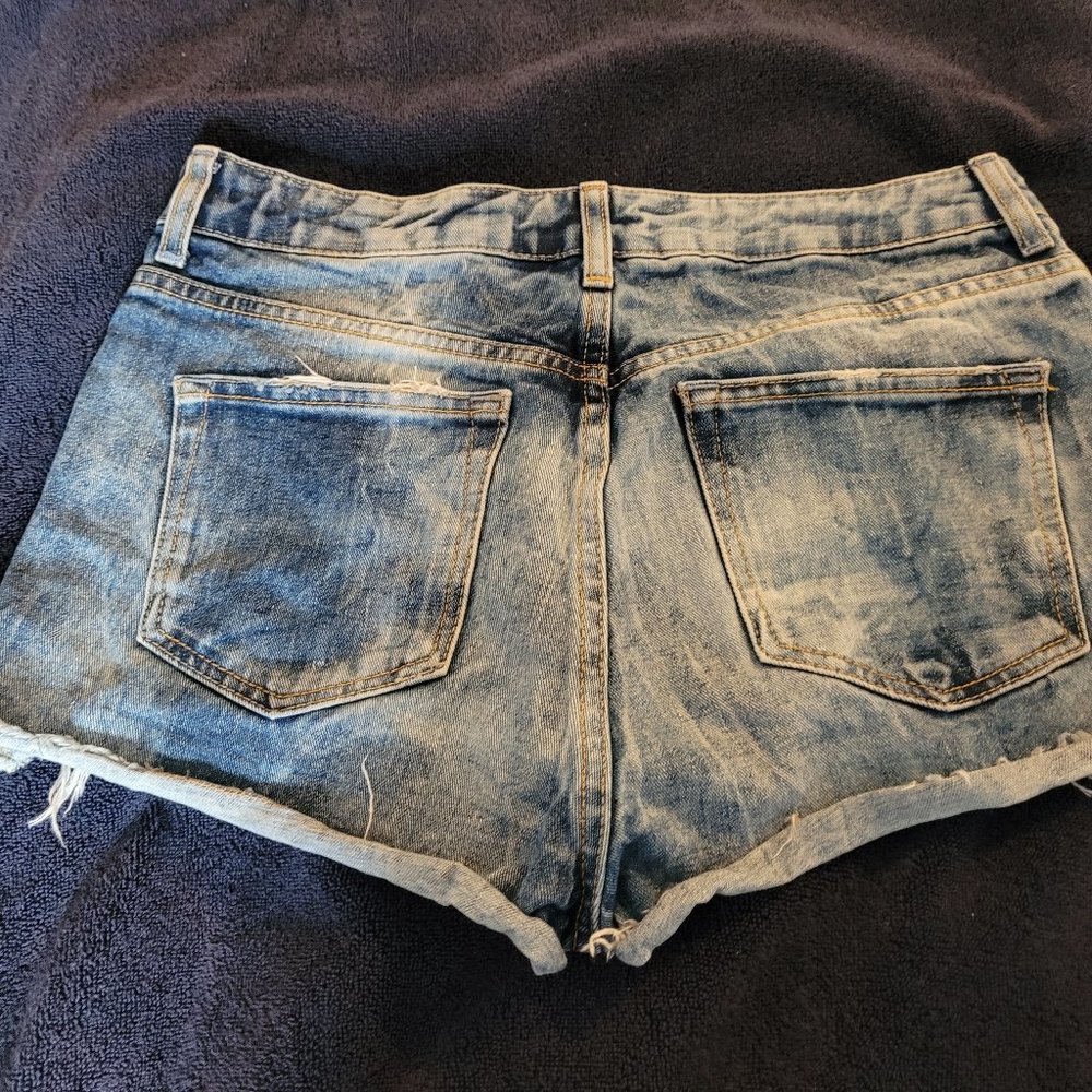 Cut sexy Jean shorts